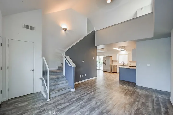 Liv Rm to Kitchen