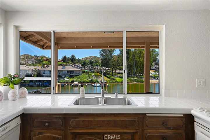 30449 Sea Horse, Canyon Lake, California 92587