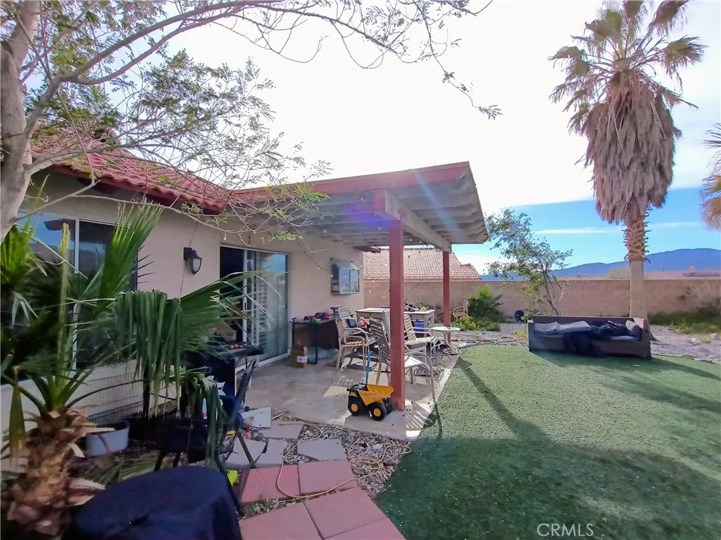 Large yard for entertaining