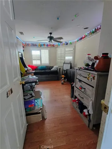 Den