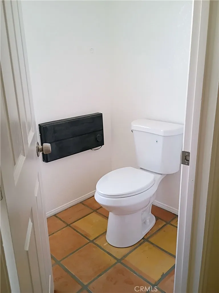 1/2 bathroom