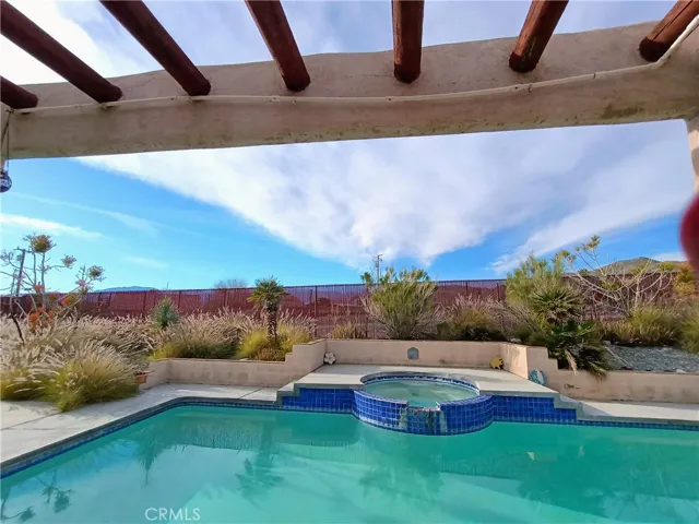 Pool & Spa
