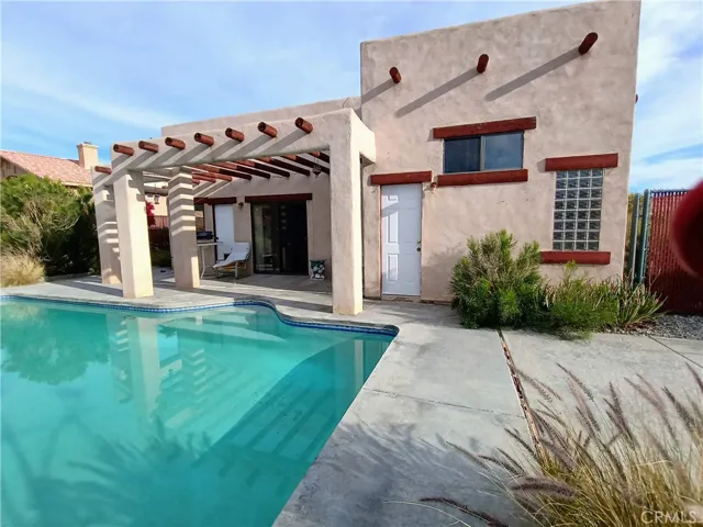 Pool & Spa