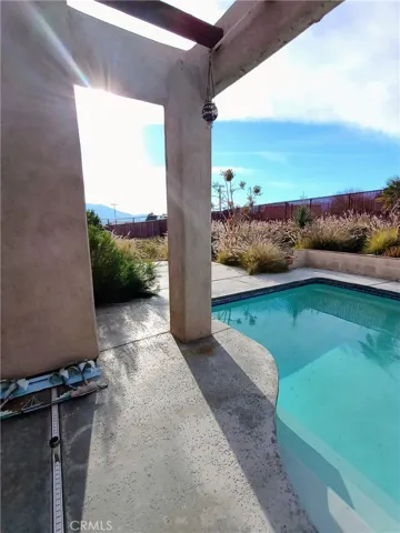 Pool & Spa