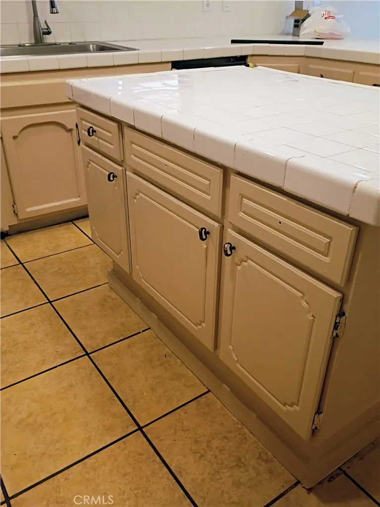 Kitchen island