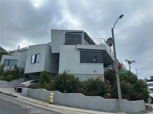988 Acapulco, Laguna Beach, California 92651