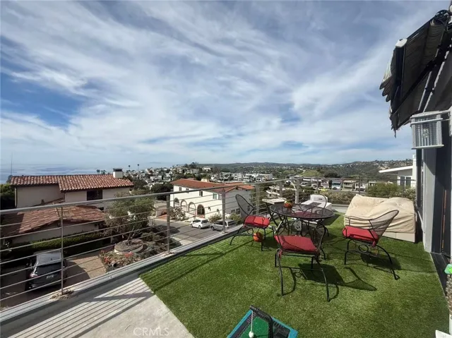 988 Acapulco, Laguna Beach, California 92651