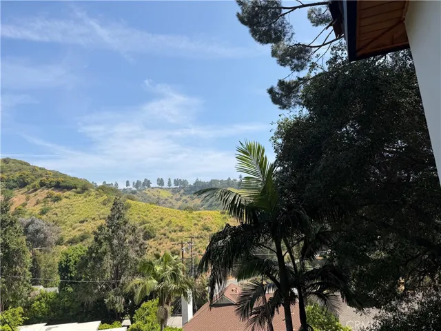 Local Hills