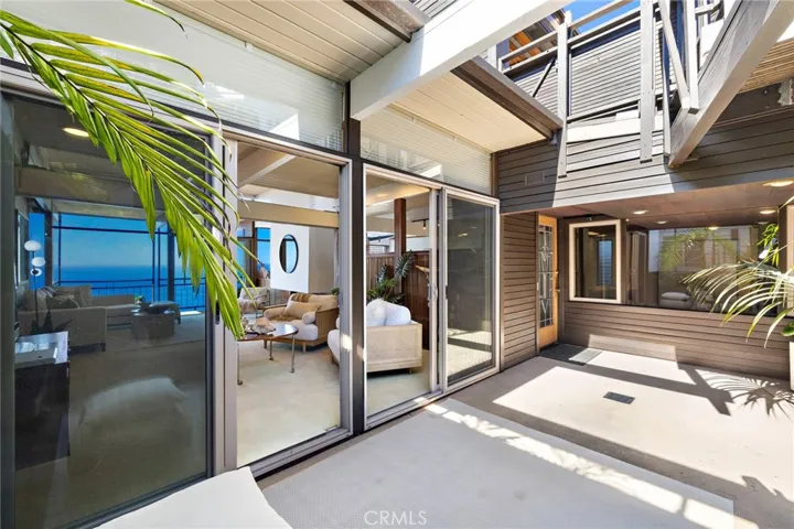 2581 Iris, Laguna Beach, California 92651