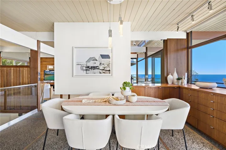 2581 Iris, Laguna Beach, California 92651