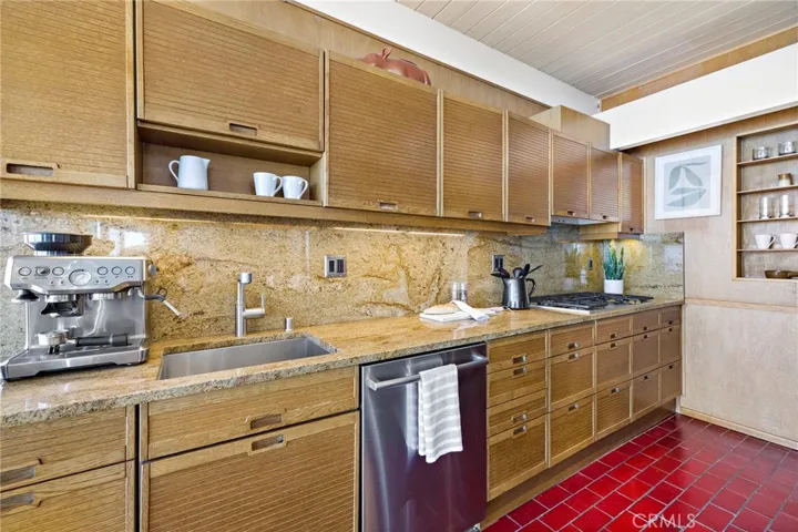 2581 Iris, Laguna Beach, California 92651