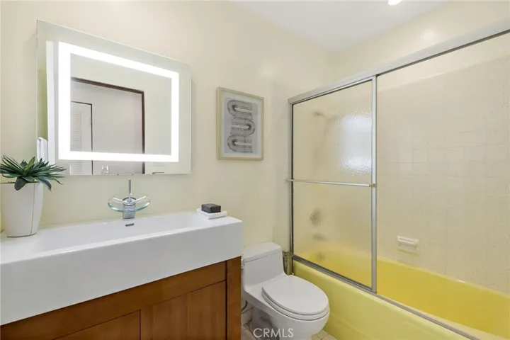 2581 Iris, Laguna Beach, California 92651