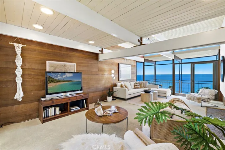 2581 Iris, Laguna Beach, California 92651