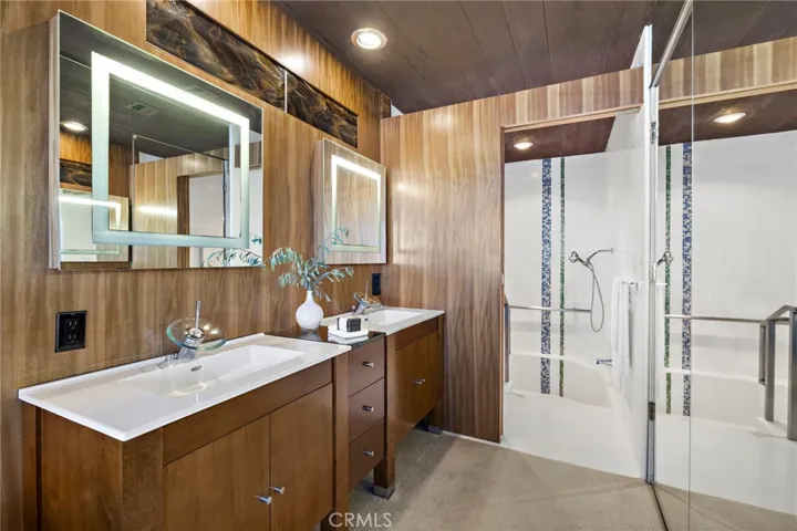 2581 Iris, Laguna Beach, California 92651