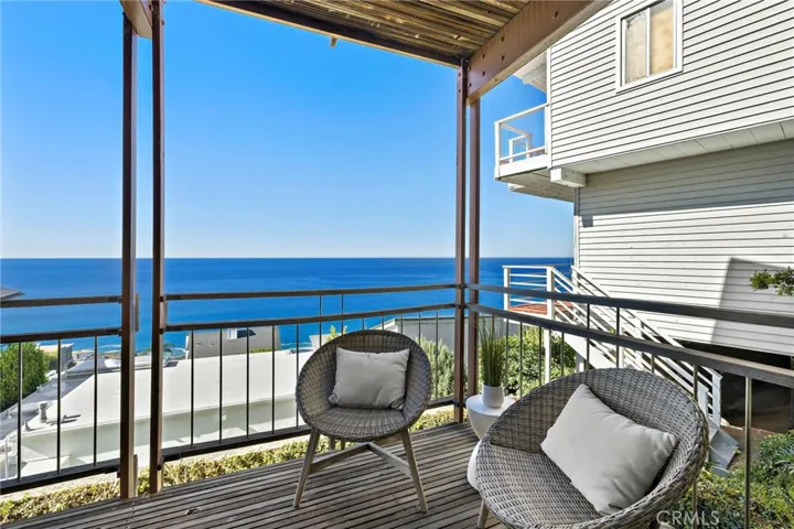 2581 Iris, Laguna Beach, California 92651