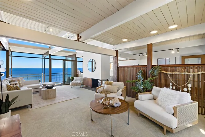 2581 Iris, Laguna Beach, California 92651