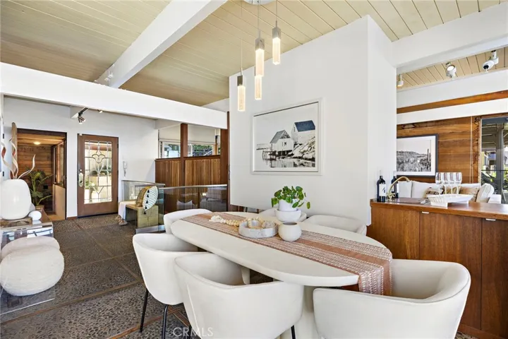 2581 Iris, Laguna Beach, California 92651