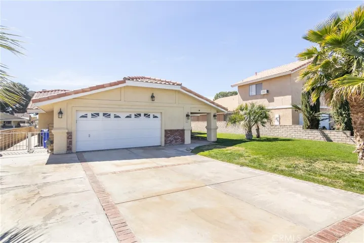14363 Ironsides, Helendale, California 92342