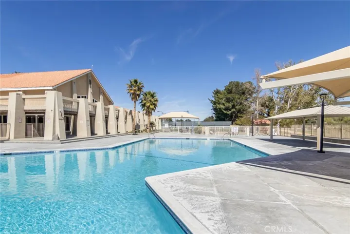 14363 Ironsides, Helendale, California 92342