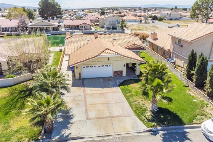14363 Ironsides, Helendale, California 92342