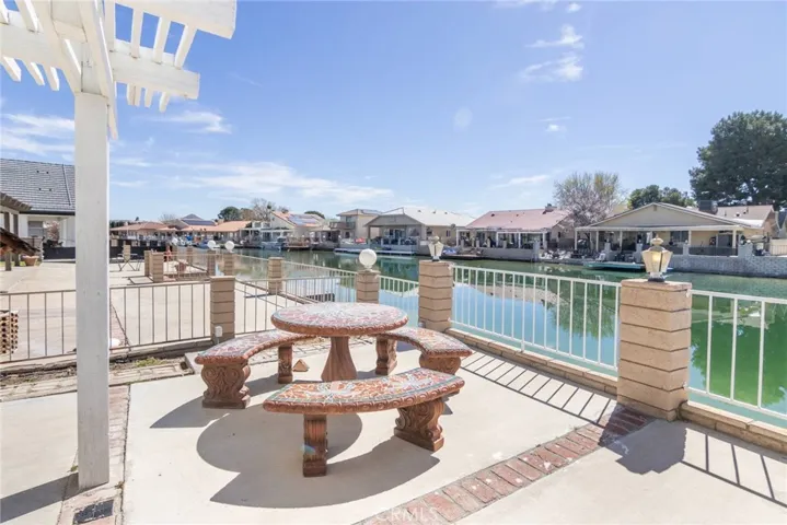 14363 Ironsides, Helendale, California 92342