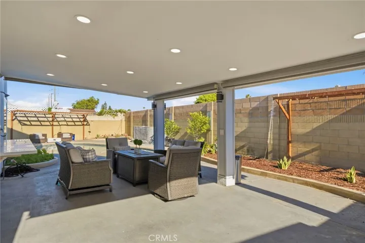 Covered patio with recessed lighting