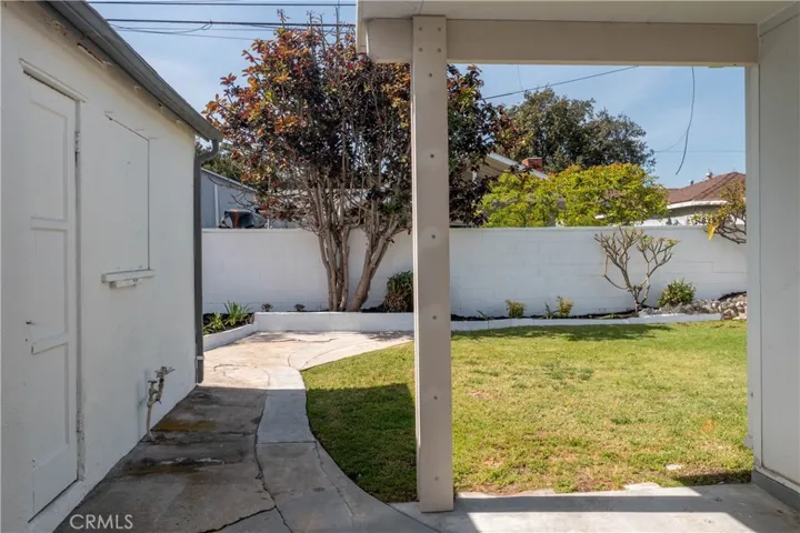 6119 Blackthorne Avenue, Lakewood, California 90712