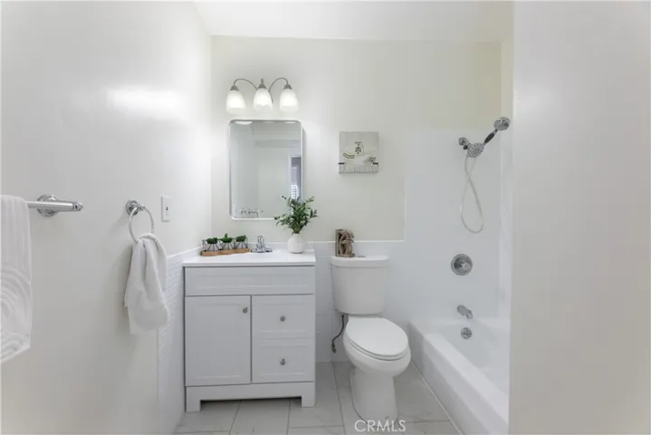6119 Blackthorne Avenue, Lakewood, California 90712