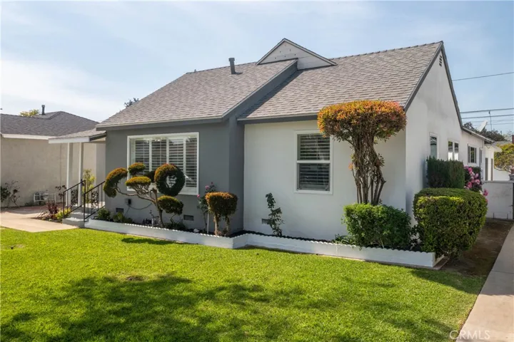 6119 Blackthorne Avenue, Lakewood, California 90712