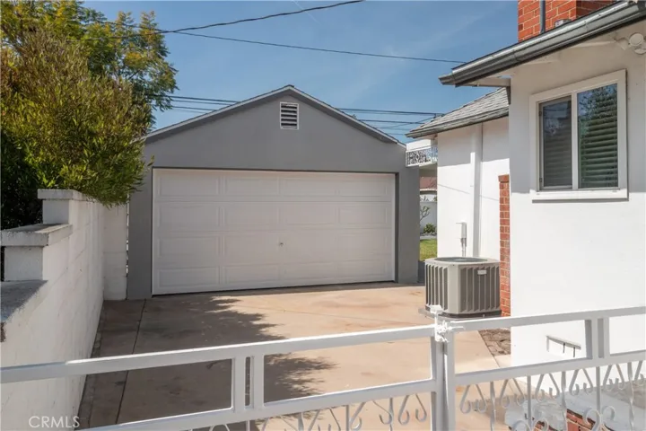 6119 Blackthorne Avenue, Lakewood, California 90712