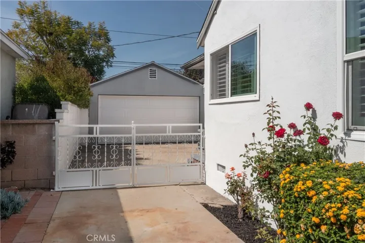 6119 Blackthorne Avenue, Lakewood, California 90712