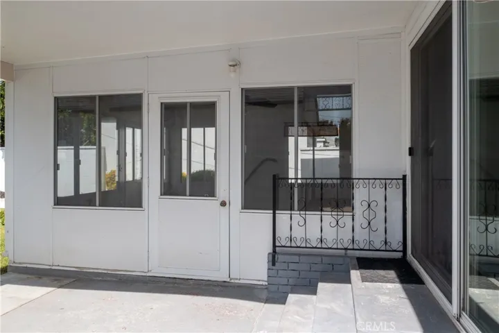 6119 Blackthorne Avenue, Lakewood, California 90712