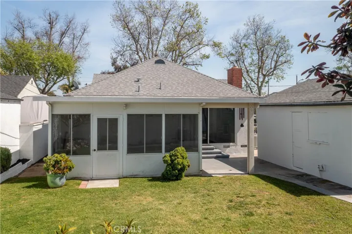 6119 Blackthorne Avenue, Lakewood, California 90712