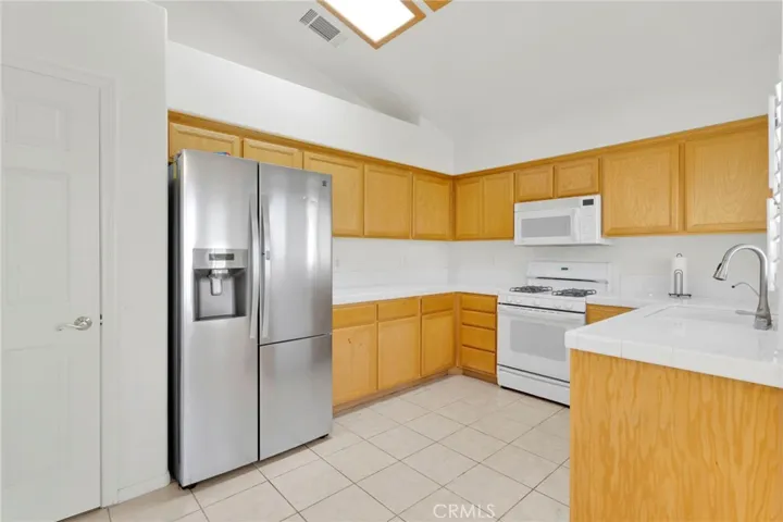 11220 Country Club Drive, Apple Valley, California 92308
