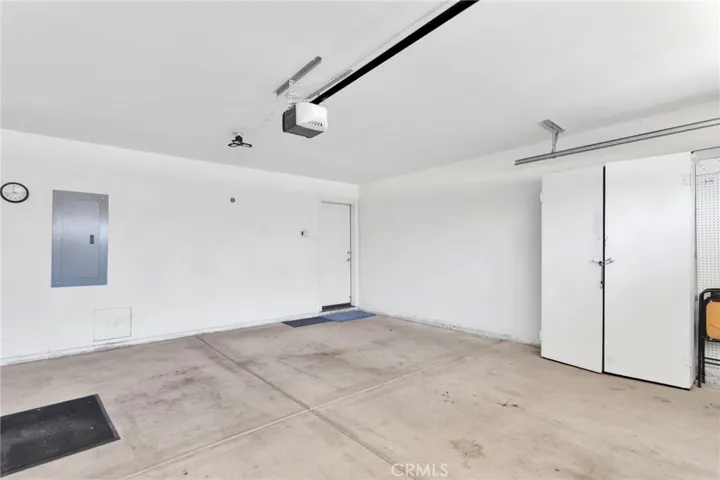 11220 Country Club Drive, Apple Valley, California 92308