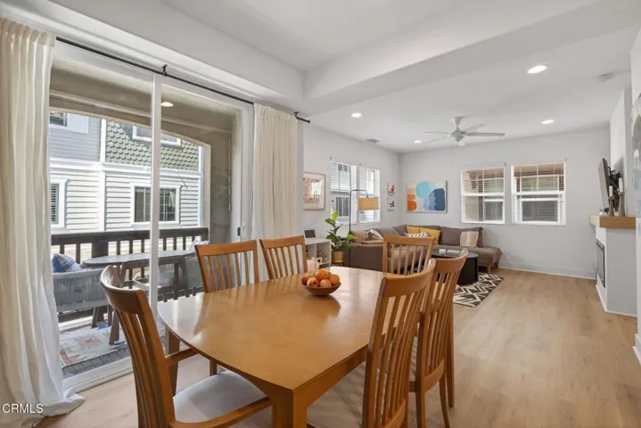 16-web-or-mls-UpmarketMedia-3292Win-089