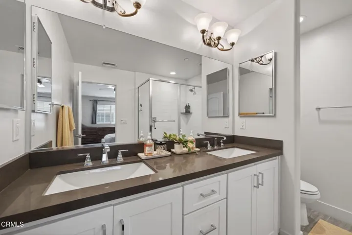 26-web-or-mls-UpmarketMedia-3292Win-028
