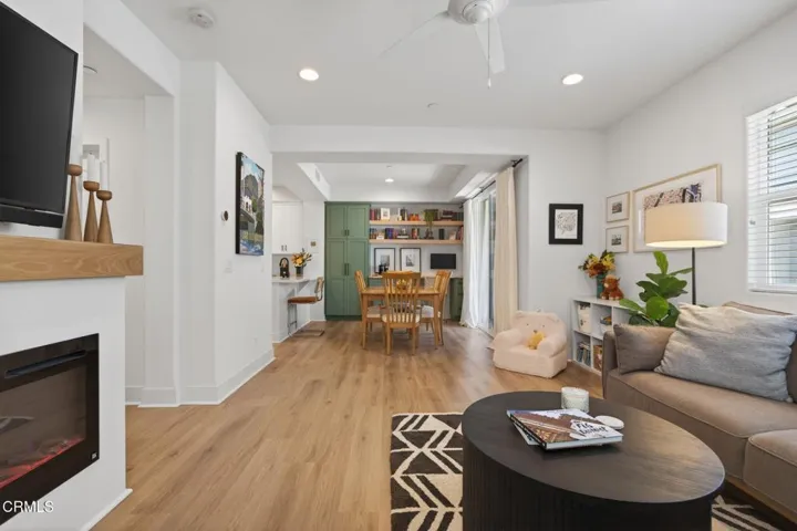 11-web-or-mls-UpmarketMedia-3292Win-067
