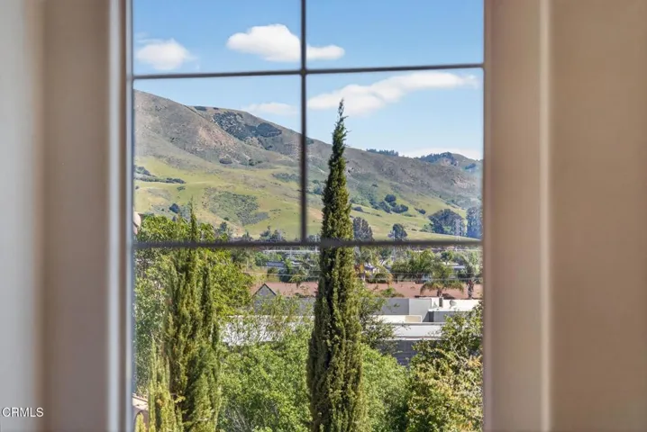 38-web-or-mls-UpmarketMedia-3292Win-112