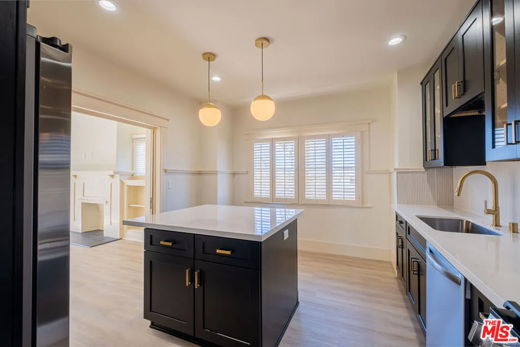 216 N Catalina 216c, Redondo Beach, California 90277 — photo 5