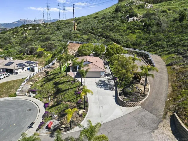 13966 Avenida Del Charro, El Cajon, California 92021