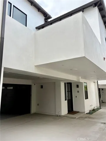 Front of Unit B