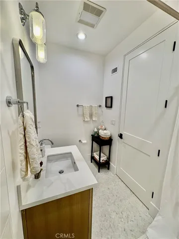 full bath 2nd level