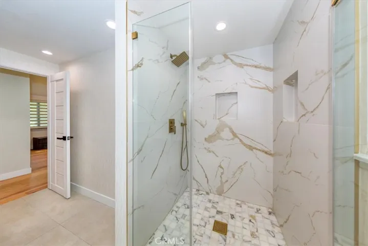 16901 Pineridge, Granada Hills, California 91344