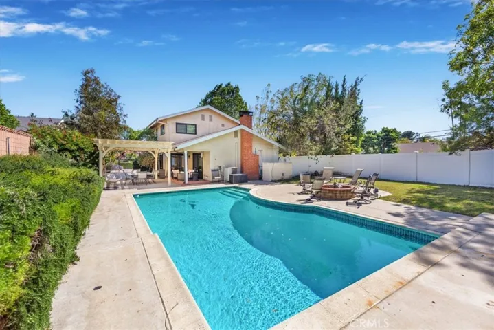 16901 Pineridge, Granada Hills, California 91344