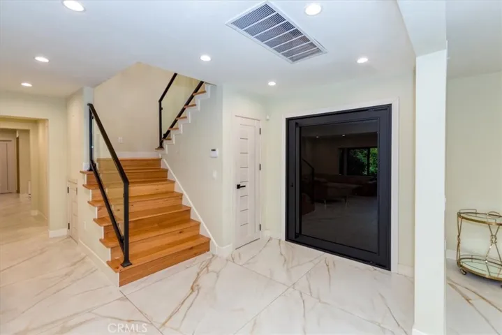16901 Pineridge, Granada Hills, California 91344