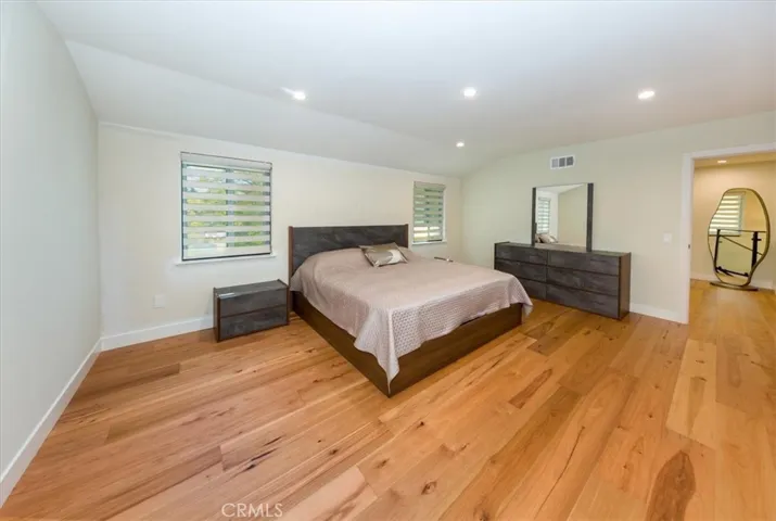 16901 Pineridge, Granada Hills, California 91344