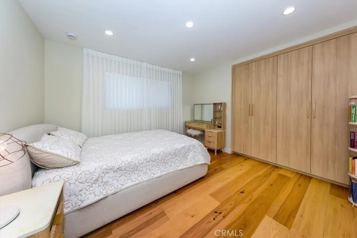 16901 Pineridge, Granada Hills, California 91344