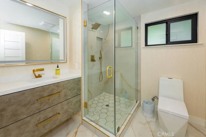 16901 Pineridge, Granada Hills, California 91344