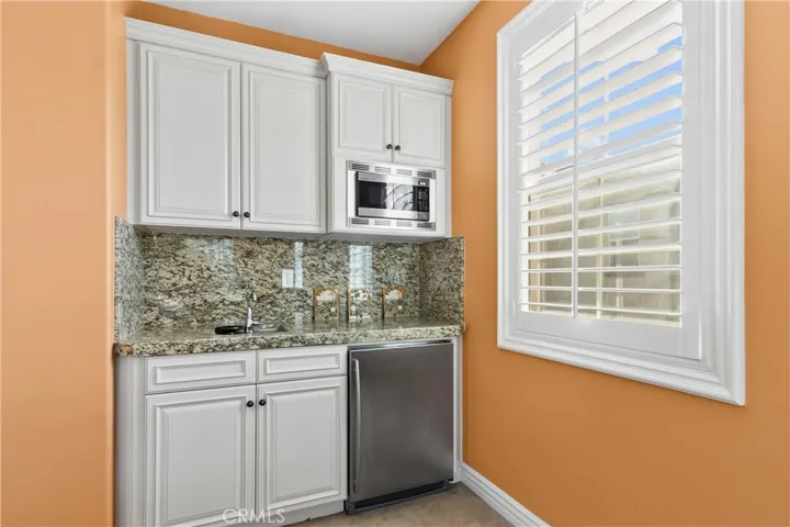 Wet bar
